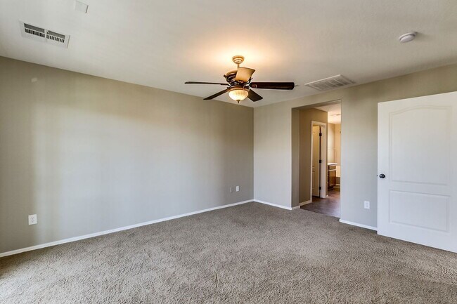 Building Photo - 860 S Adam Way
