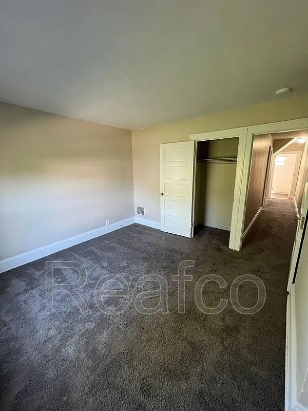 Building Photo - 1450 Hamlet St