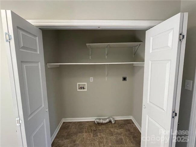 Building Photo - 2474 Oak Valley Ln