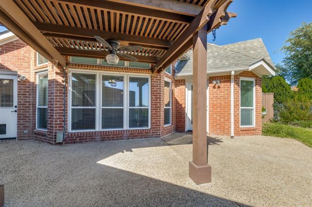 Building Photo - 8904 Lakewood Dr