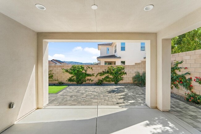 Building Photo - 35722 McCarthy St