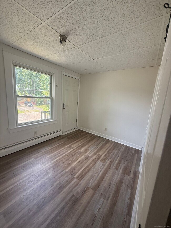Building Photo - 291 Spruce St