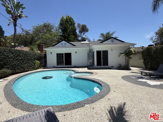Building Photo - 4747 Cartwright Ave