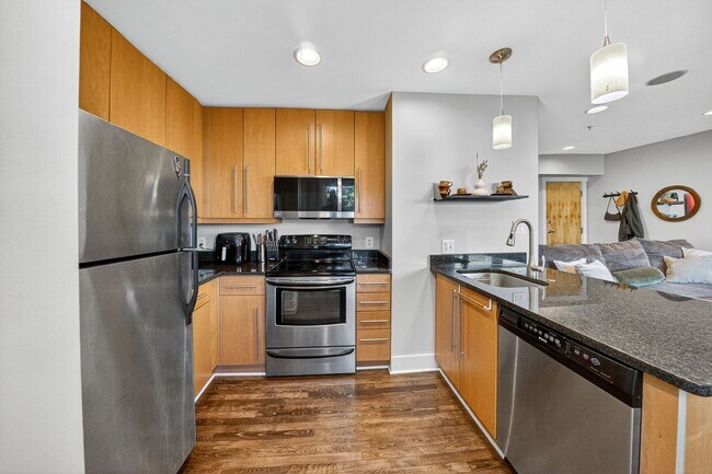 Building Photo - Modern 1BR/1BA in the Heart of Columbia Heights