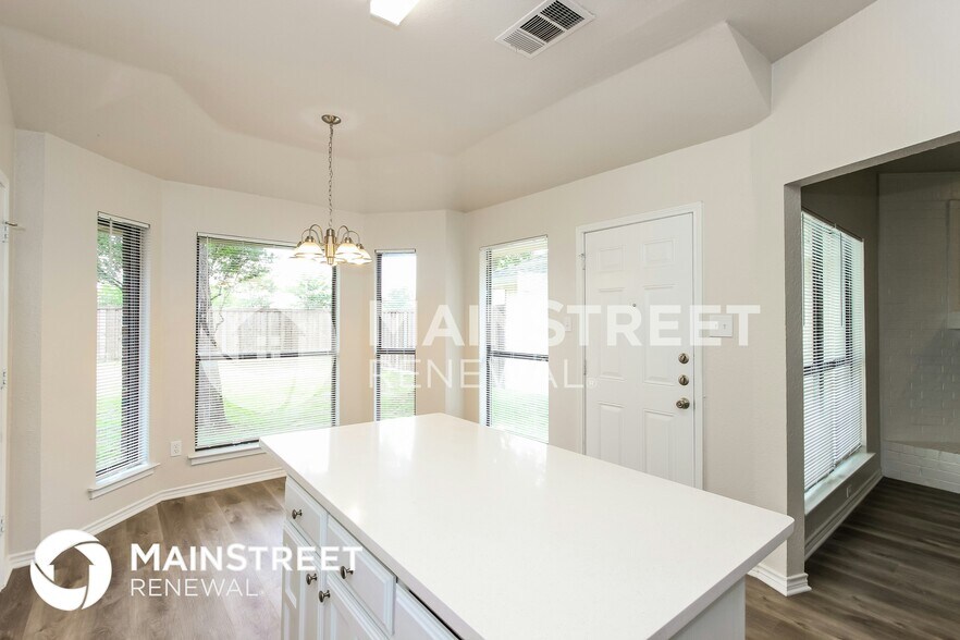 Building Photo - 9214 Chimneywood Dr