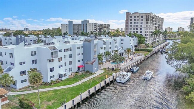 Building Photo - 2860 NE 14th Street Causeway