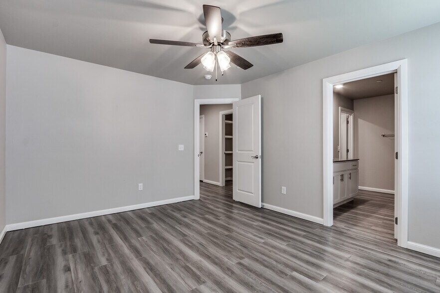 Building Photo - 2641 Cedar Tree Rd