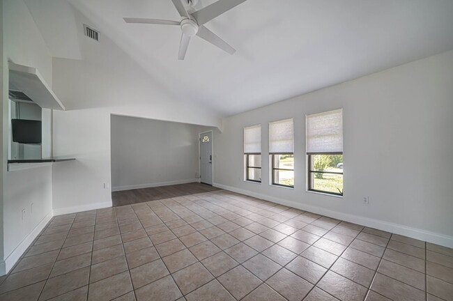Building Photo - “Spacious 3-Bed Retreat with Granite Elega...