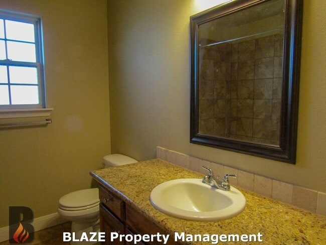 Building Photo - Charming Corner Lot Home in Desirable City...