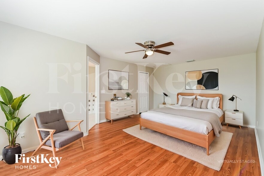 Building Photo - 3737 SW 1st Pl