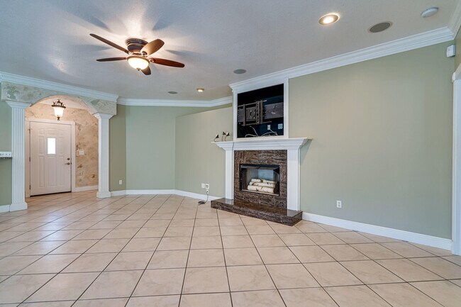 Building Photo - 3822 Indigo Cir