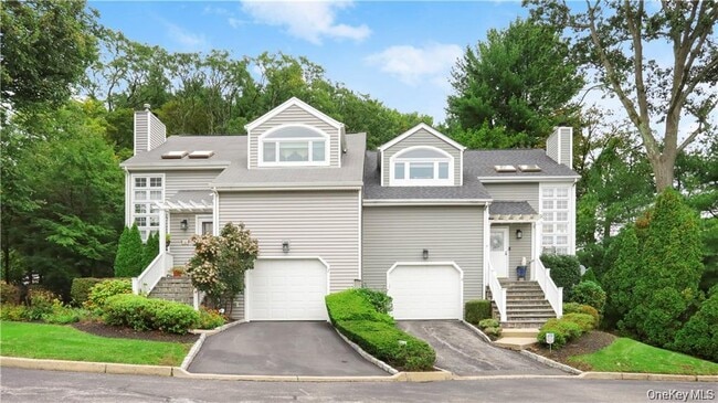 Building Photo - 4 Pinewood Cir