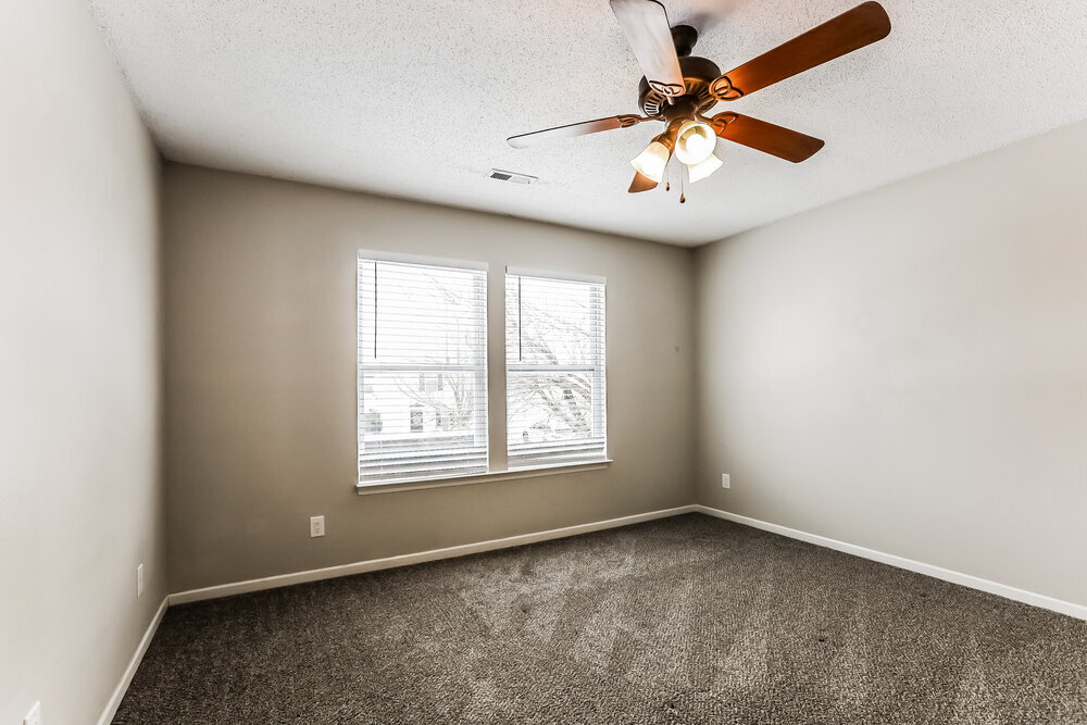 Building Photo - 35 Frostwood Ln