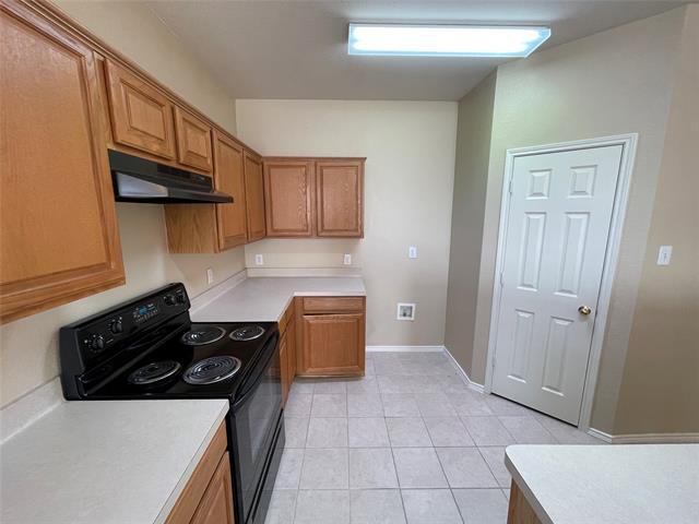 Building Photo - 724 Courson Dr