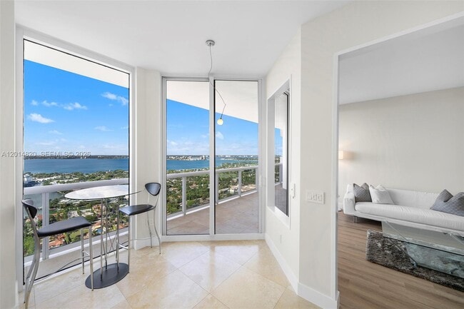 Building Photo - 4775 Collins Ave