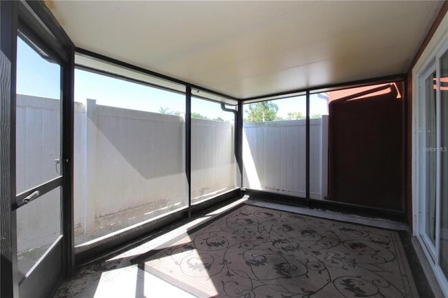 Building Photo - 215 Dorchester Square