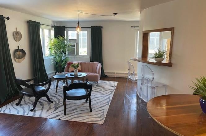 Building Photo - 700 W Bittersweet Pl