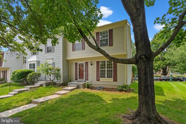 Building Photo - 13 Dinsdale Ct