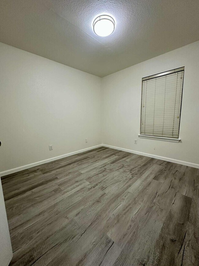 Building Photo - 3305 Etheredge Dr