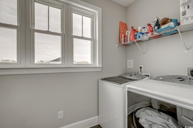 Building Photo - 455 Harbour View Dr