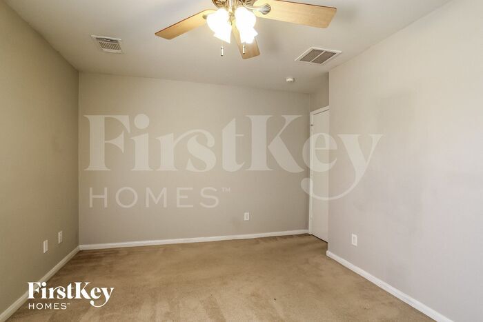 Building Photo - 7318 River Pines Dr