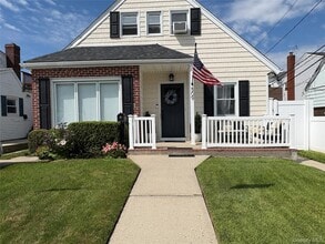 Building Photo - 509 Neptune Blvd