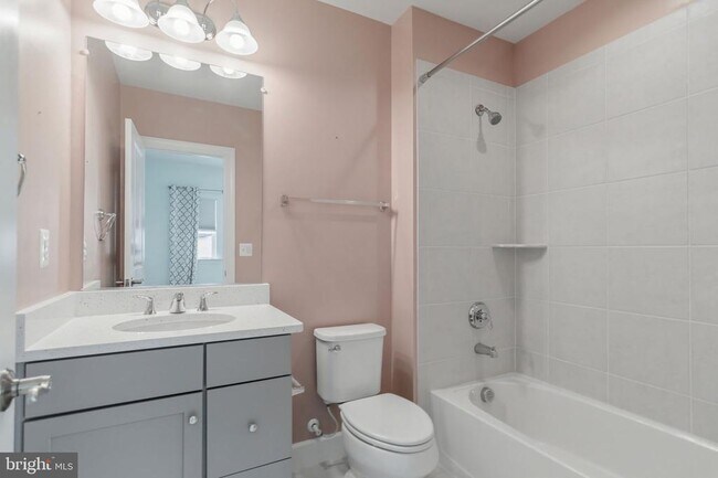 Building Photo - 3697 Ambrose Hills Rd