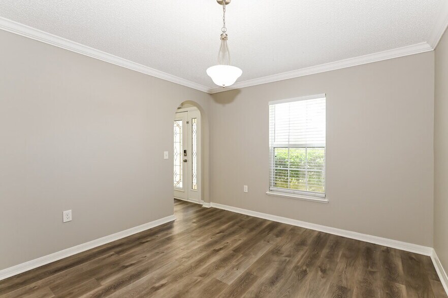 Building Photo - 4059 Woodley Creek Rd