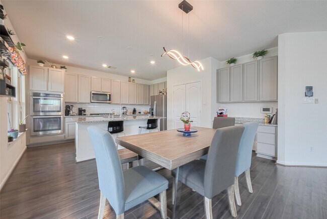 Building Photo - 1714 Clifton Hills Ln