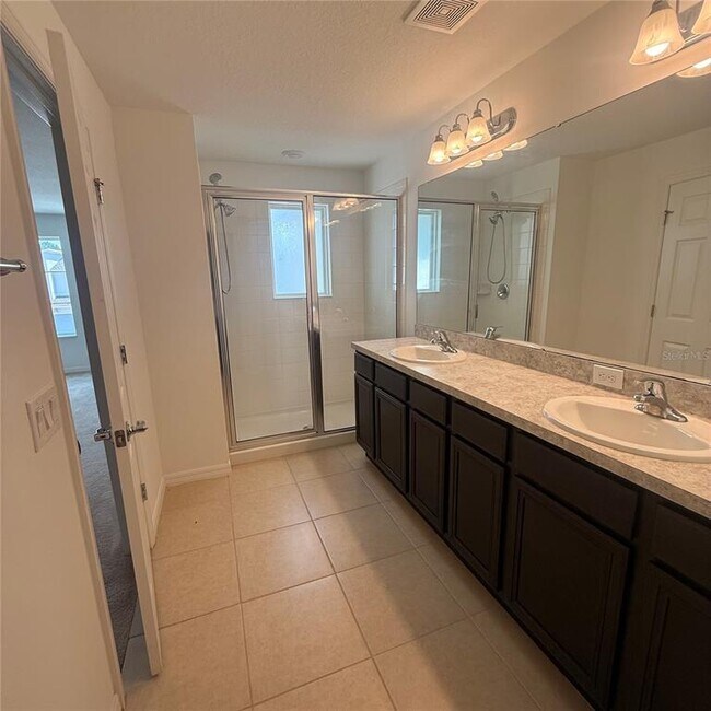 Building Photo - 3520 Beau Rd