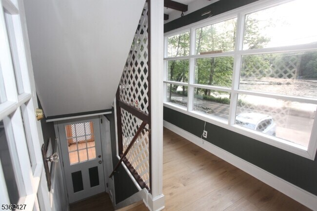 Building Photo - 56 Rogerene Way
