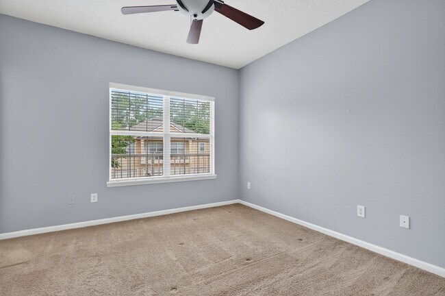 Building Photo - Cable TV and Internet Included!