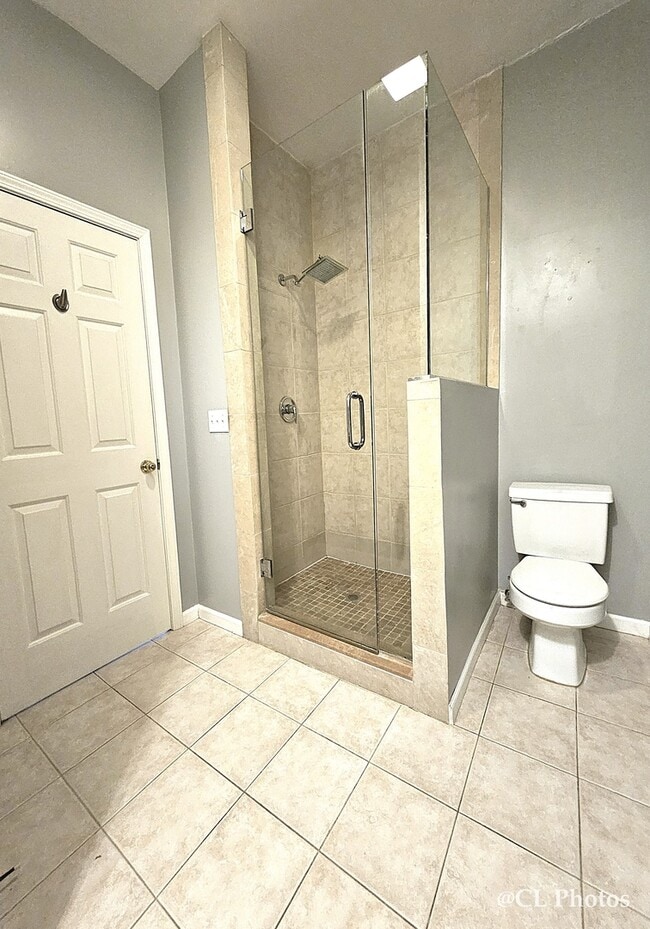 Building Photo - 1411 W Ohio St