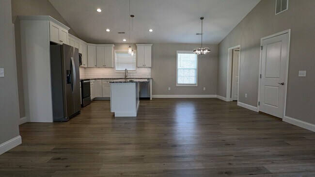 Building Photo - 249 Oak Grove Cir