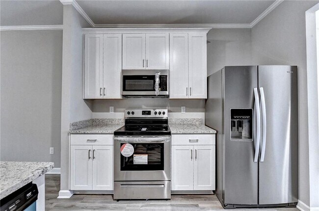 Building Photo - 2802 Laurel Ridge Cir