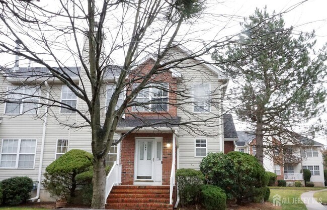 Building Photo - 160 Vasser Dr