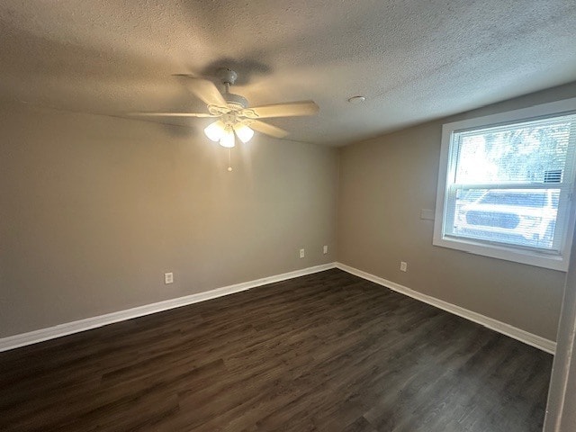 Building Photo - 3 Bedroom Single-Family Home