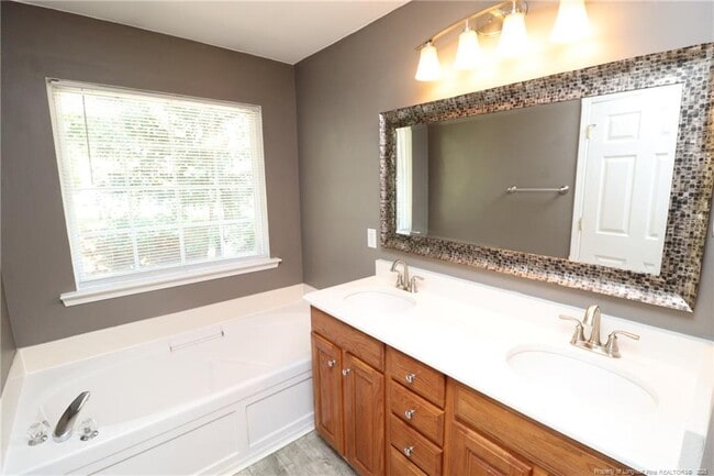 Building Photo - 10941 Pendragon Pl