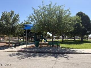 Building Photo - 649 De Vargas Dr