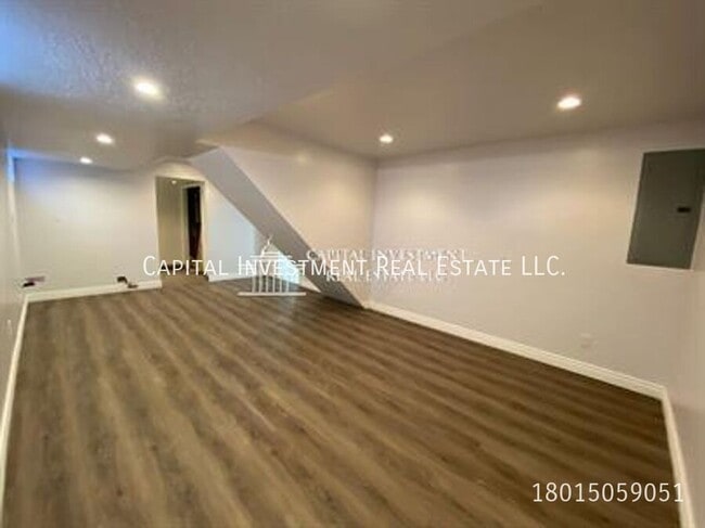 Building Photo - 2626 S 1700 E