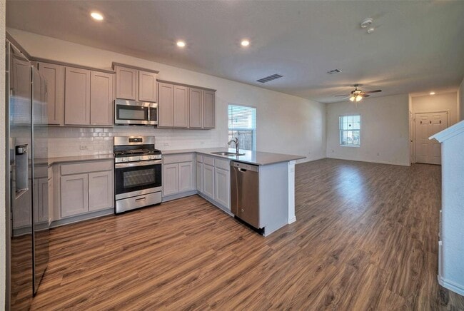 Building Photo - 3201 Ancira Pl