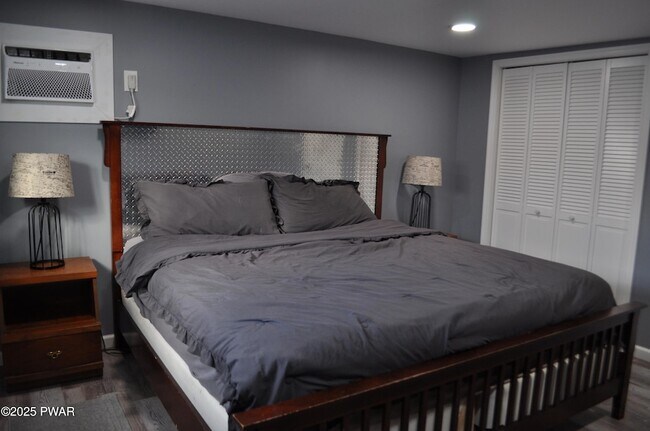 Building Photo - 25 Lizzy Ln