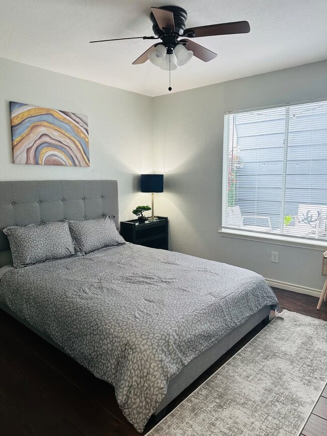 Building Photo - 12727 Ashford Knoll Dr