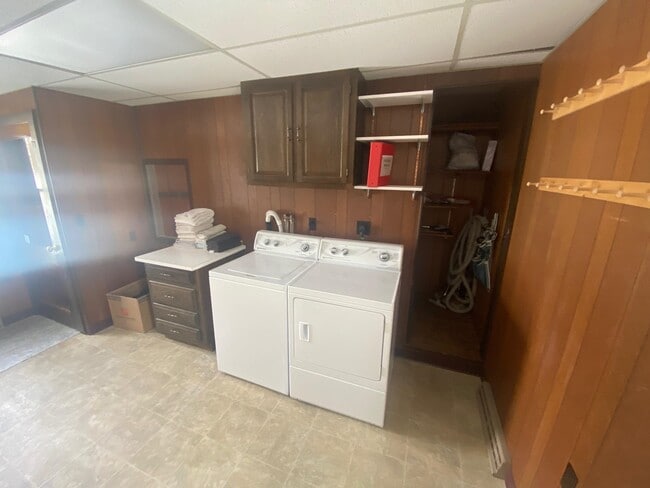 Building Photo - 282 Highland Ave