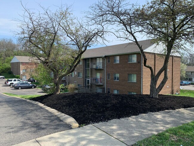 Building Photo - Updated 2 Bedroom Units with w/d hookup in Unit and Central Heat/AC