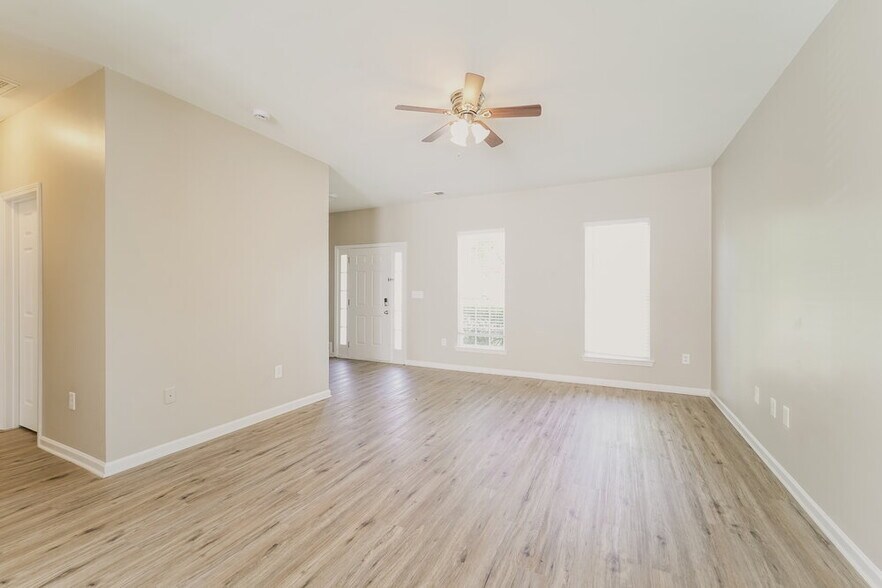 Building Photo - 9216 Aloysia Ln
