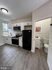 Building Photo - 3205 Latona St