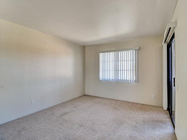 Building Photo - 291 E Mel Ave