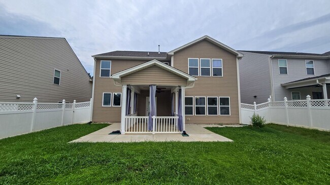 Building Photo - 489 Green Arbor Ln