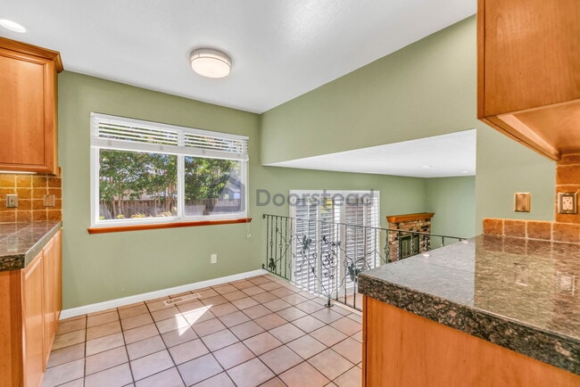 Building Photo - 30 Pony Ct